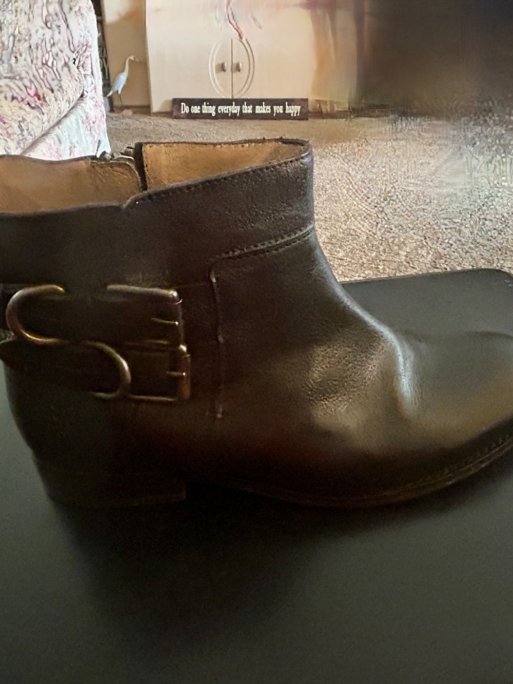 Woman's Frye double buckle / Zip Short Black Leather boot Sz 8